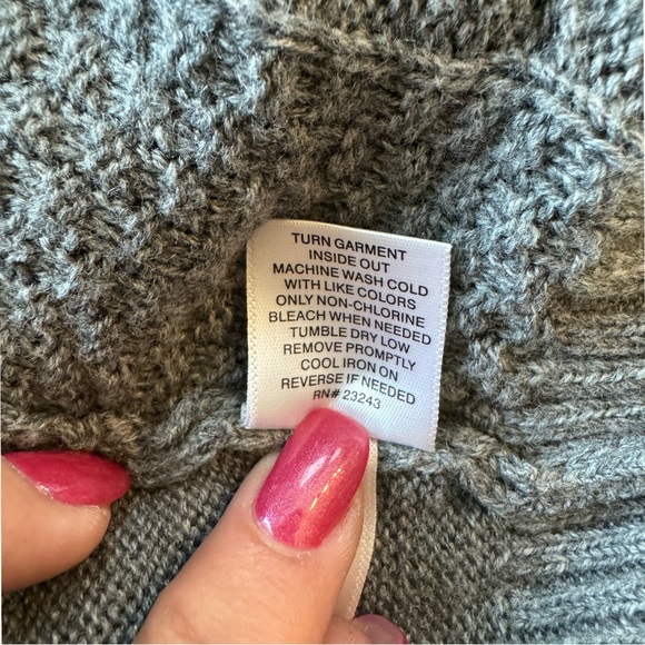 New York & Co cable knit pull-on grey sweater size medium minimalist staple - Picture 6 of 7